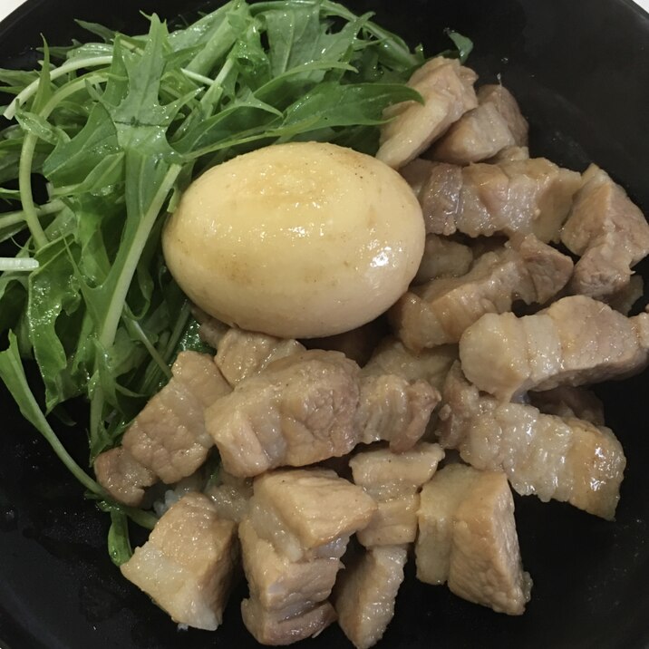 魯肉飯（ルーローハン）